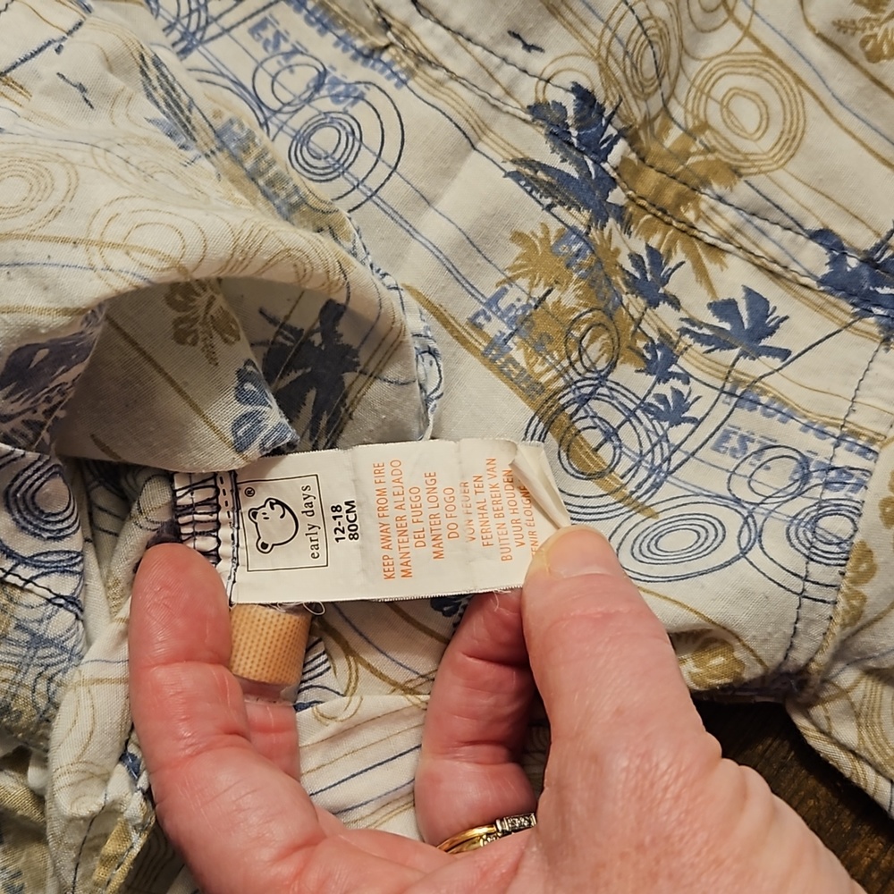 Button up - Picture 3 of 4